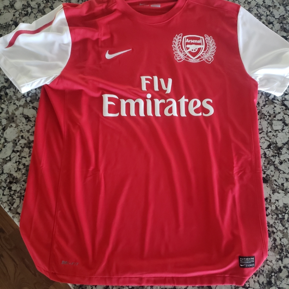 Arsenal soccer jersey